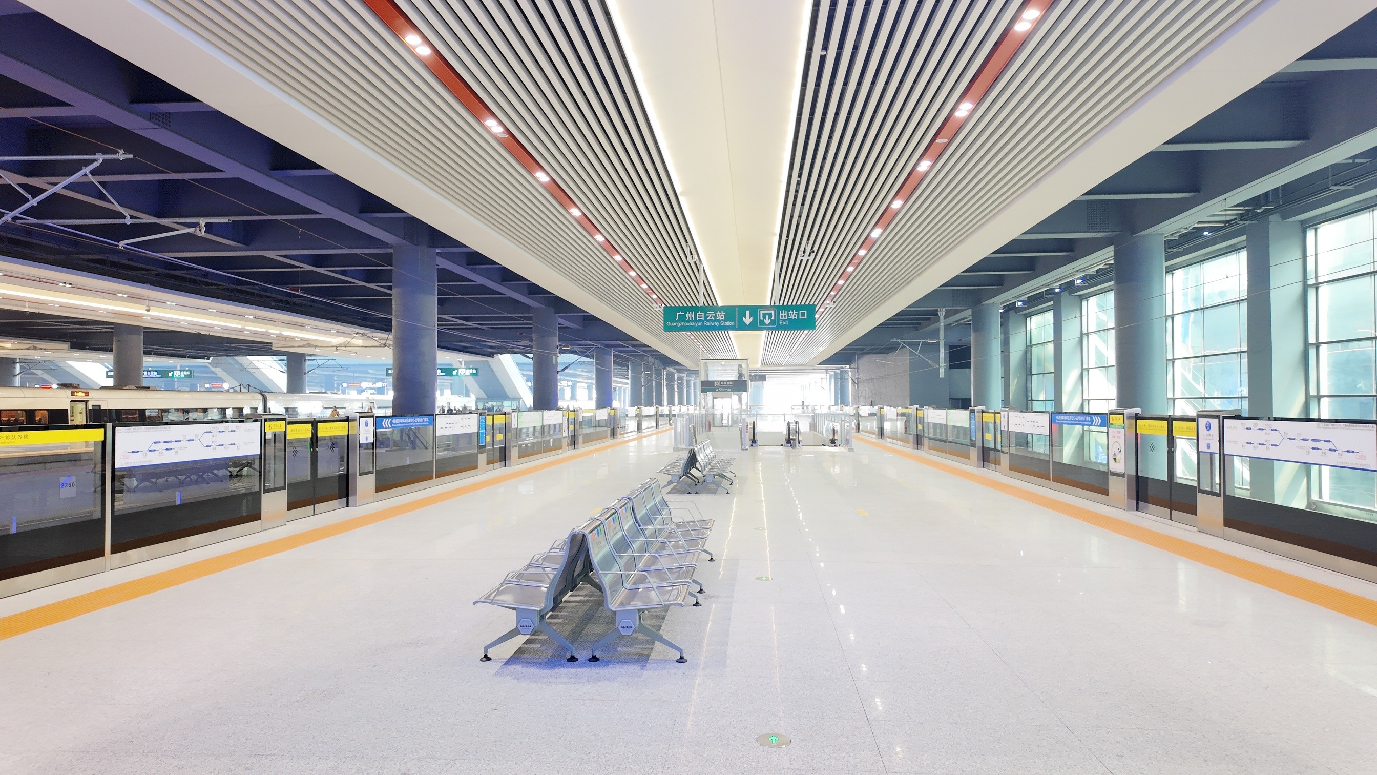 城际广州白云站-倪润峰.jpg